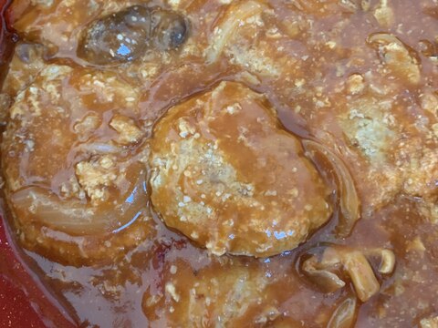 家族に好評な煮込みハンバーグ